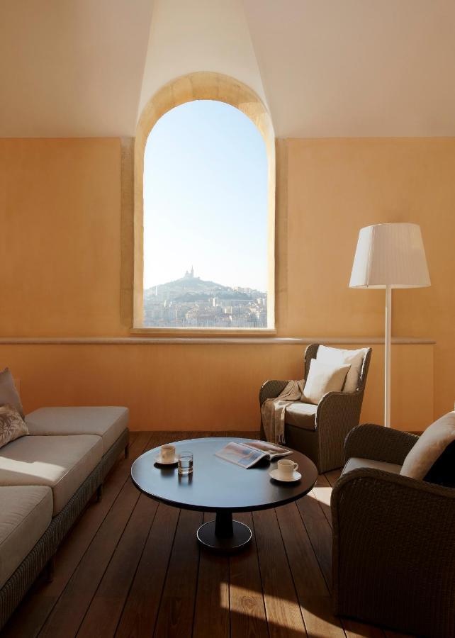 Classic King Room with Terrace and Harbour View