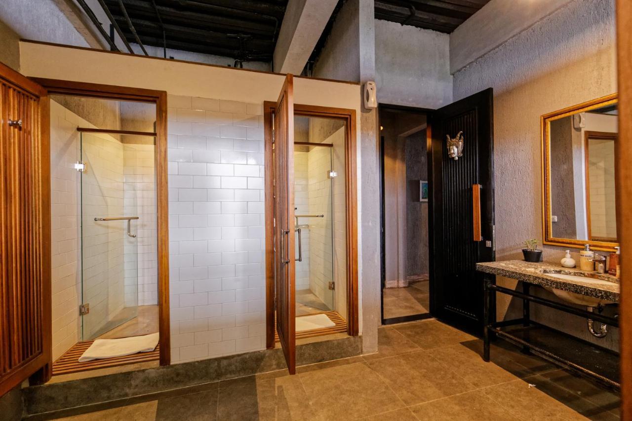 Little Switzerland (Mezzanine Room with Sharing Bathroom)
