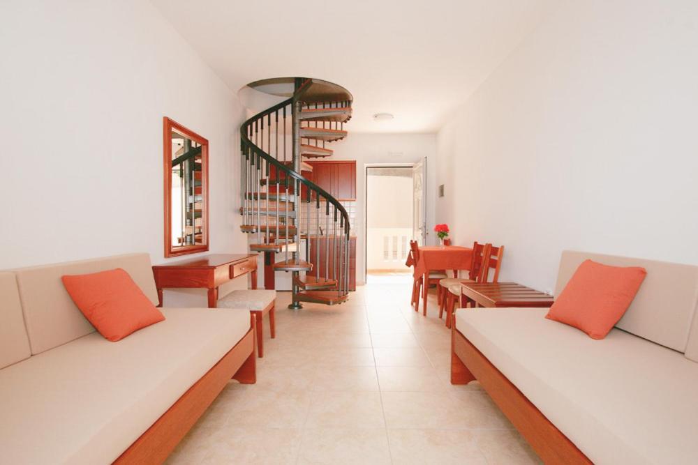 Two Bedroom Apartment Sea View Split Level,1115939613:JPEG