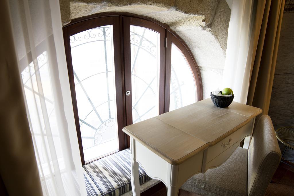 Quarto com 2 Camas de Solteiro