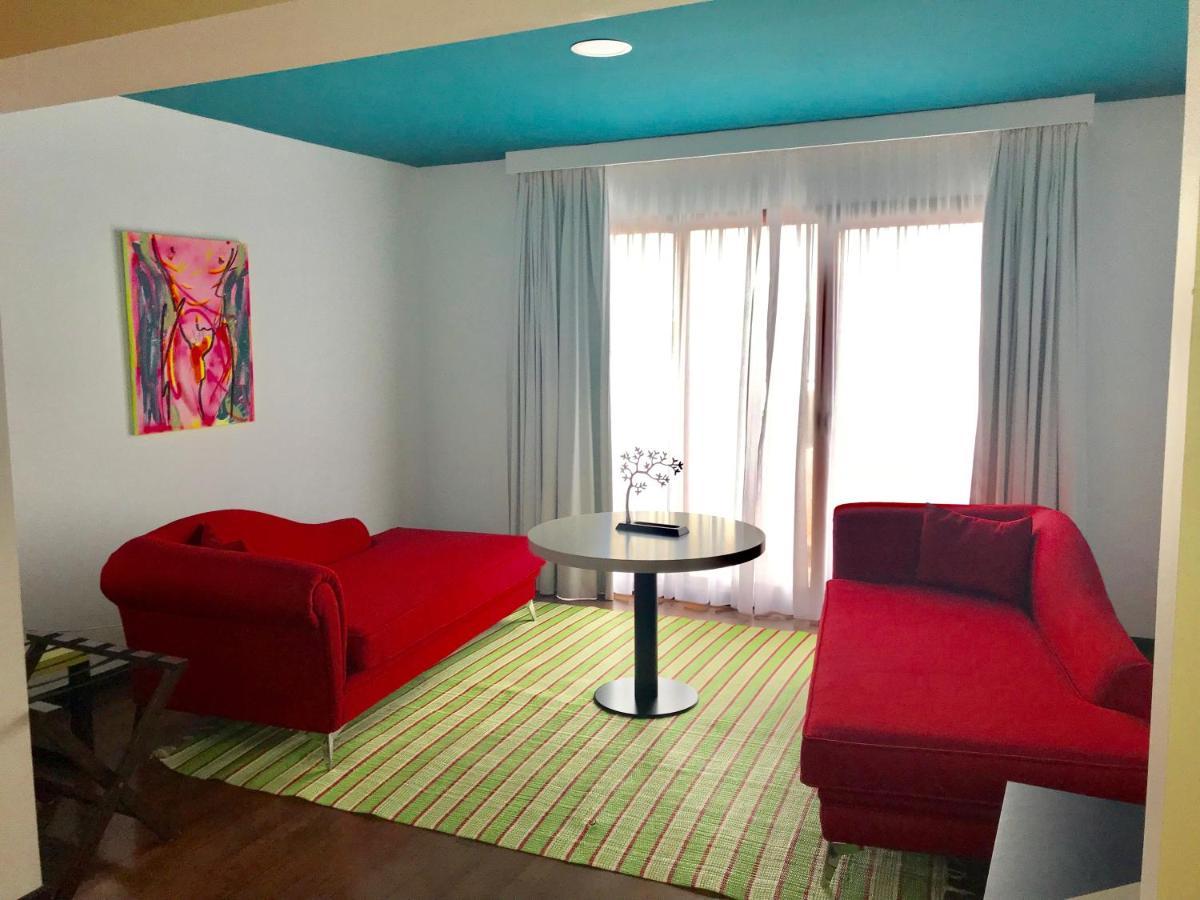 Junior Suite,733177528:JPEG