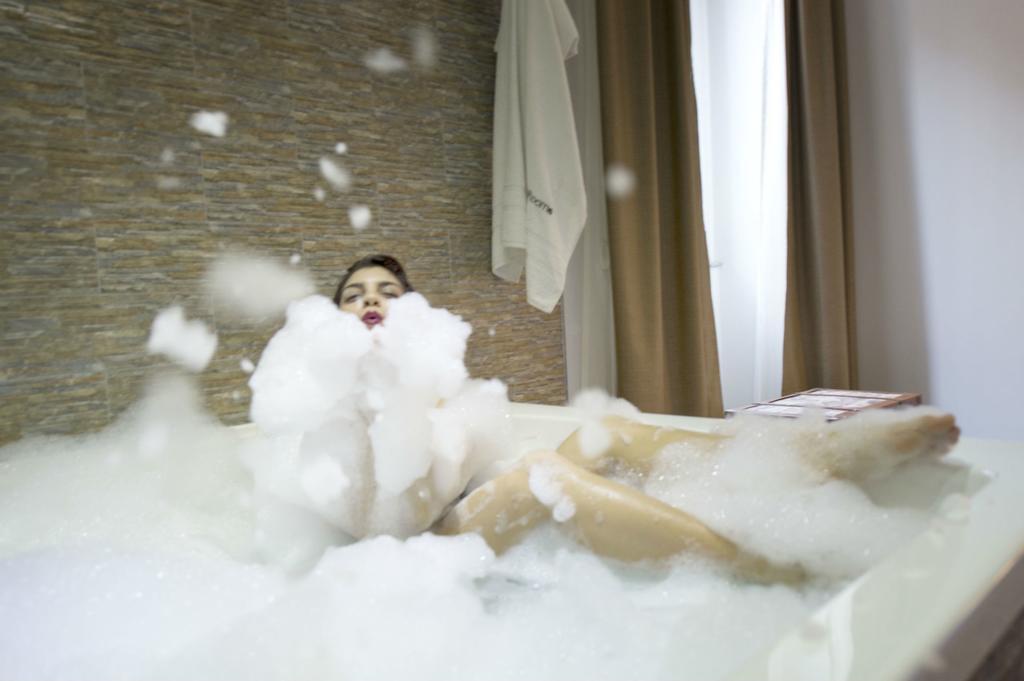 Suite Spa Bath,120529944:JPEG