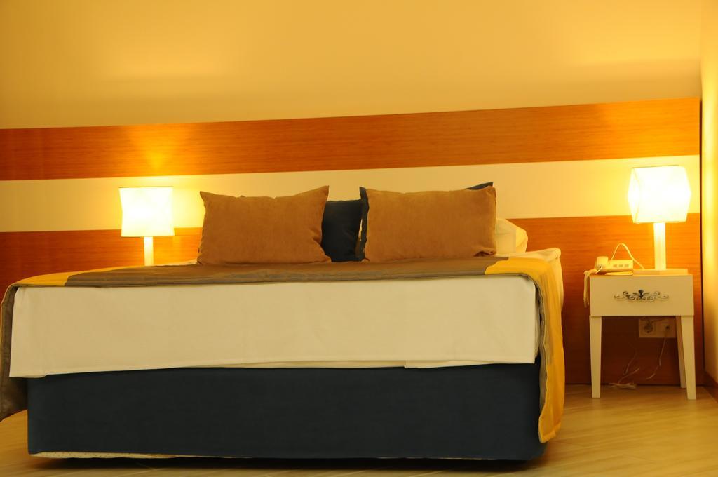 Standard Zimmer mit Balkon und Garten- oder Poolblick