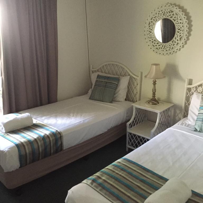 Deluxe One-Bedroom Apartment