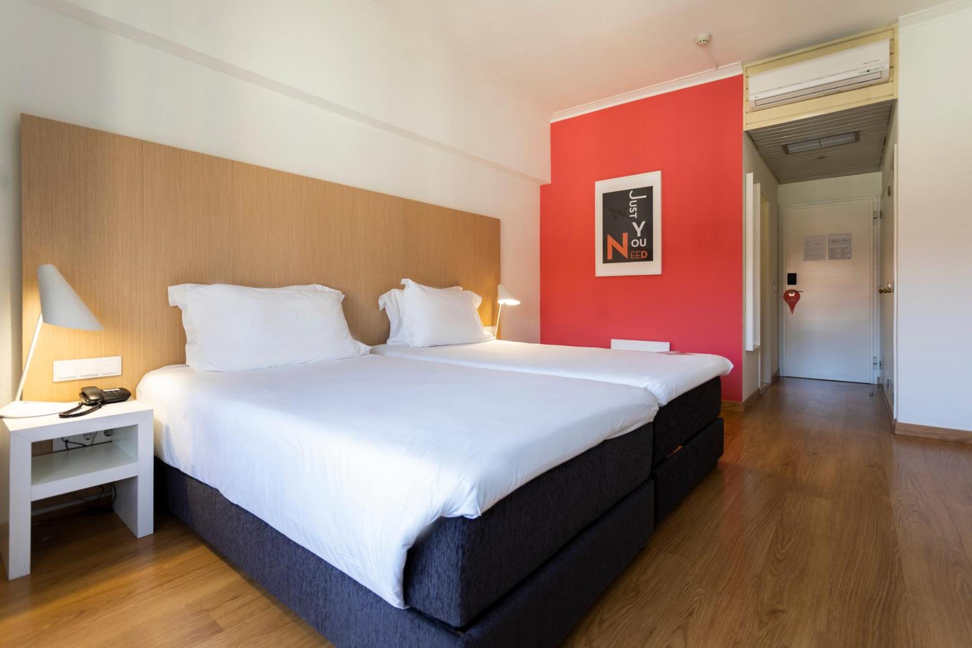 Twin Room,1209232972:JPEG