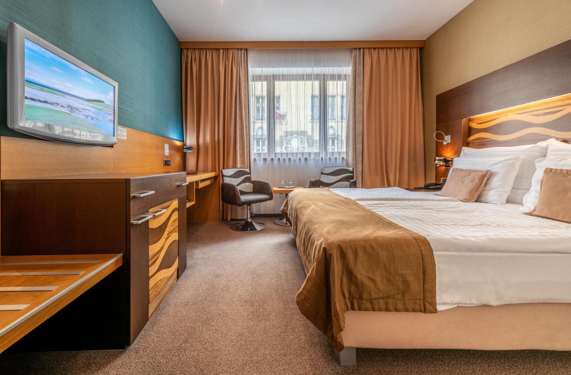 Double Room,1617842820:JPEG