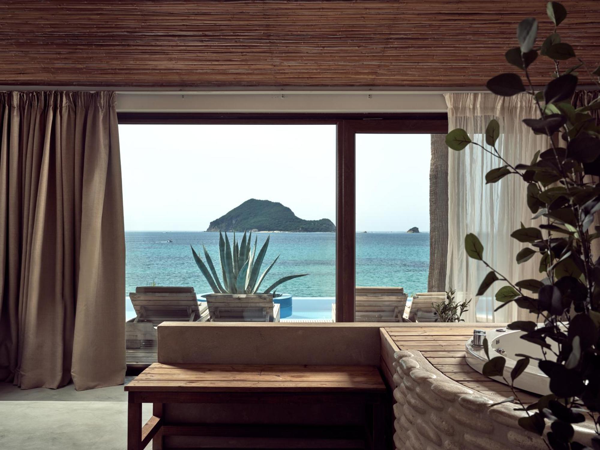 Executive Junior Suite with Sharing Pool & Sea View