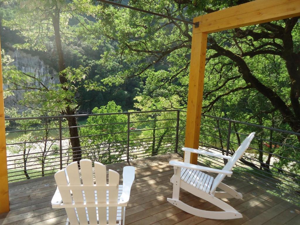 Tweepersoonskamer met Terras - Uitzicht op de Rivier