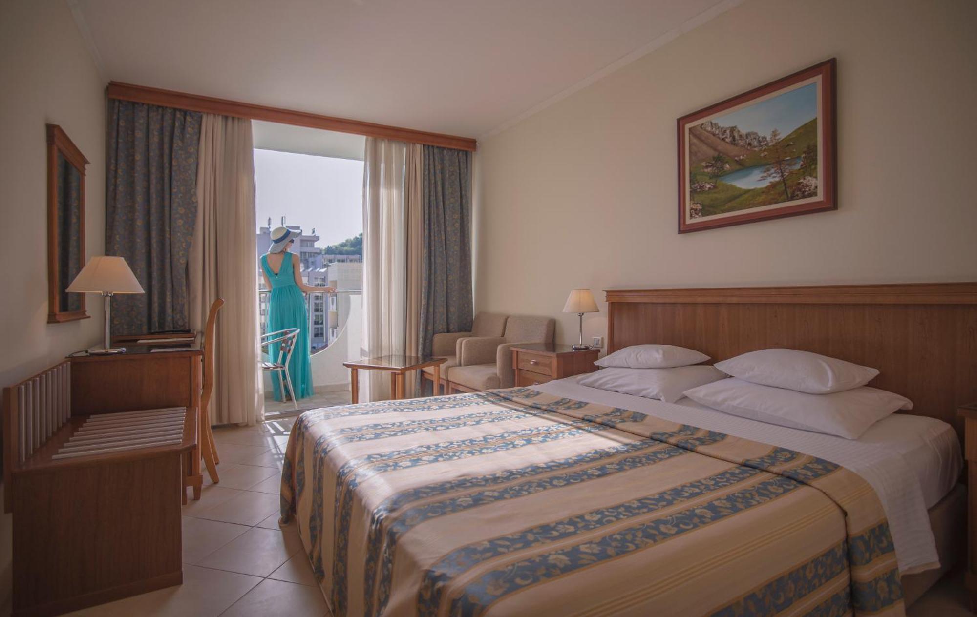 Double or Twin Room Balcony