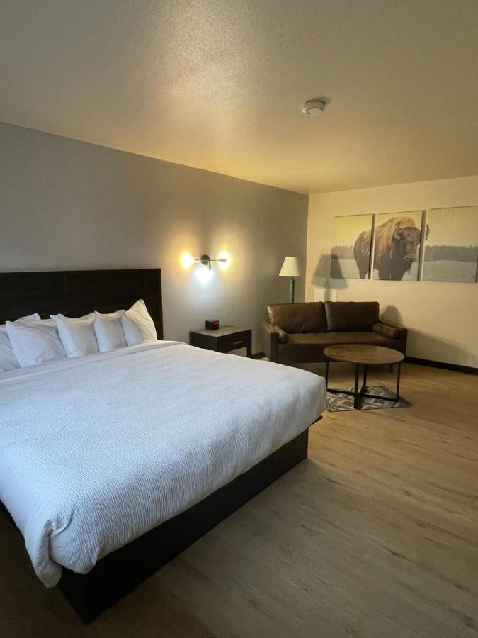 Deluxe King Suite,1224850490:JPEG
