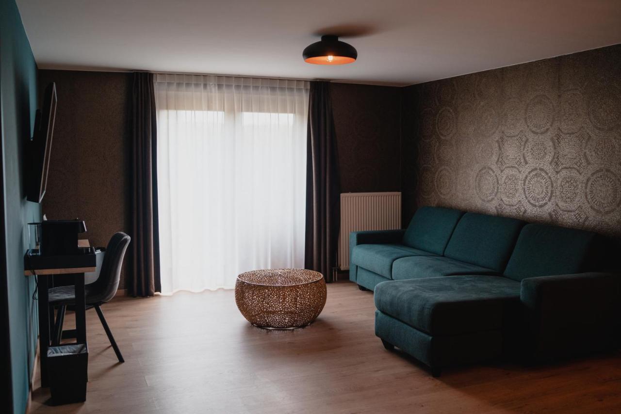 Suite avec Baignoire Spa et Sauna
