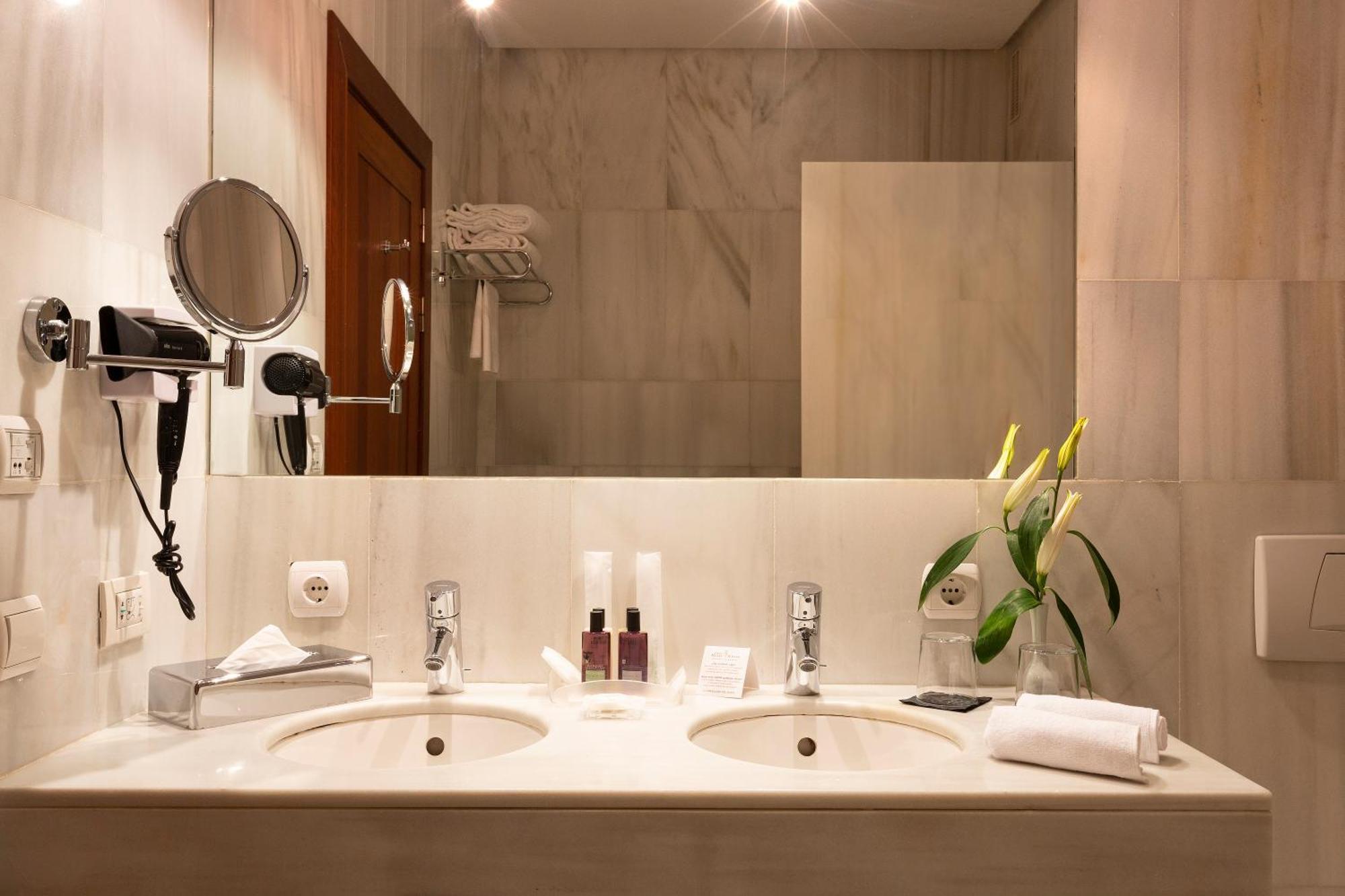 Double or Twin Room with Spa Access
