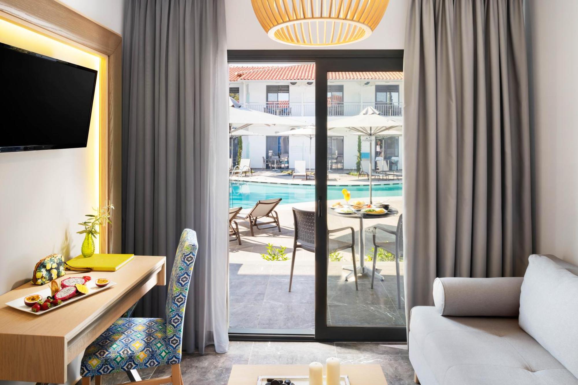 Suite mit Poolblick