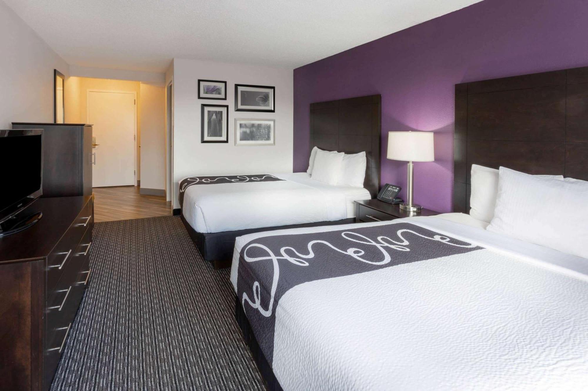 Double Room with Two Double Beds - Disability Access