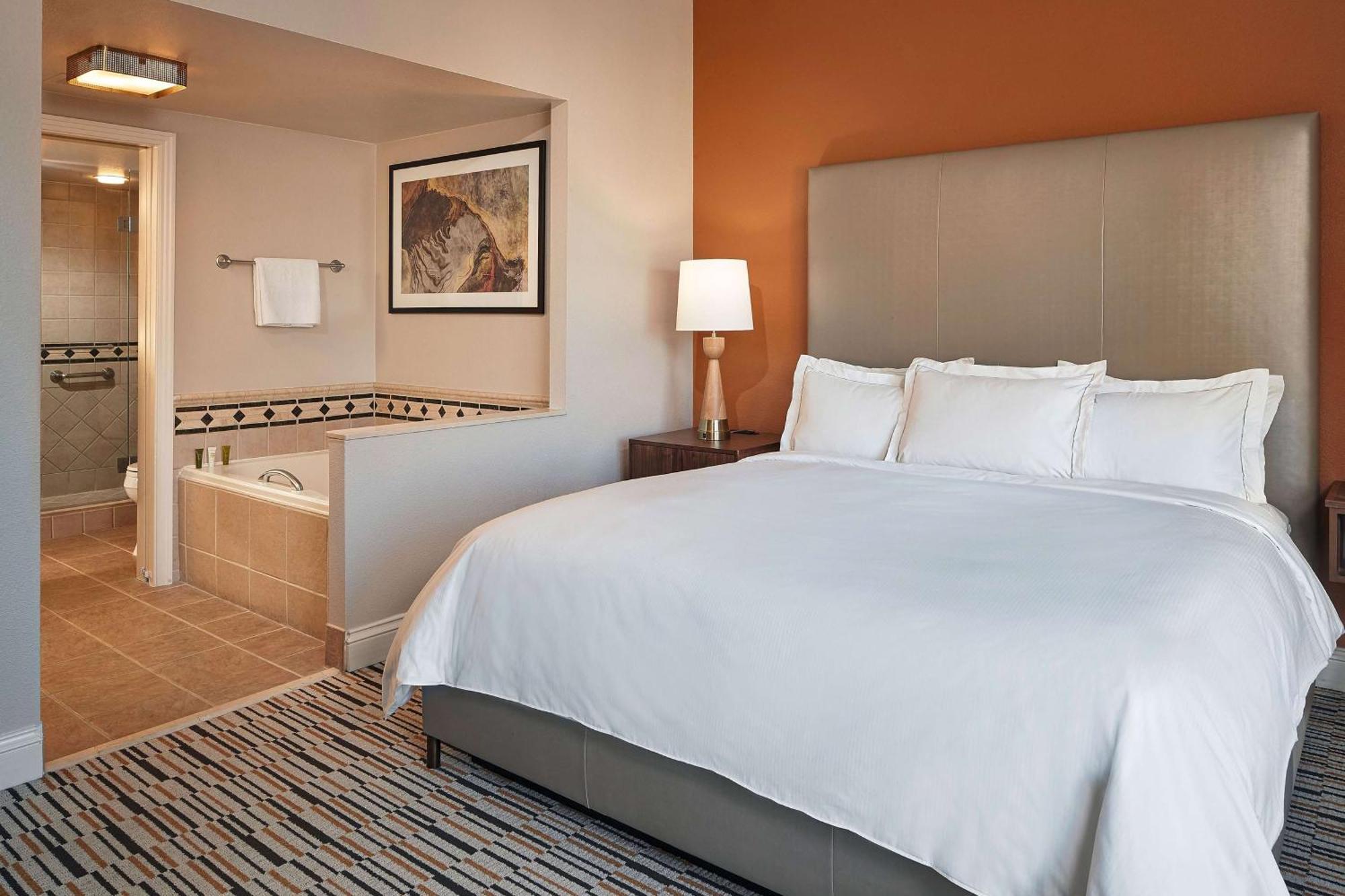 Suíte de 1 Quarto com Cama King-size e Sofá-cama