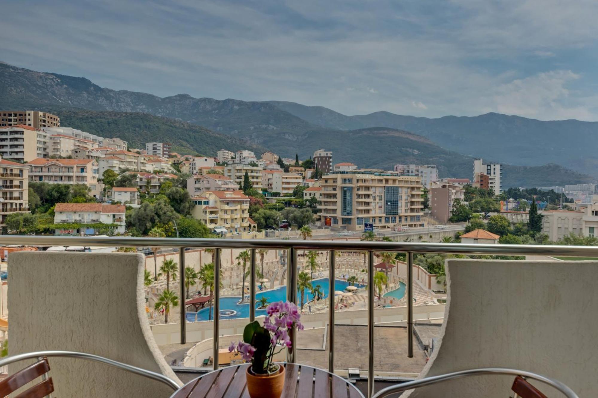 Double or Twin Room Balcony