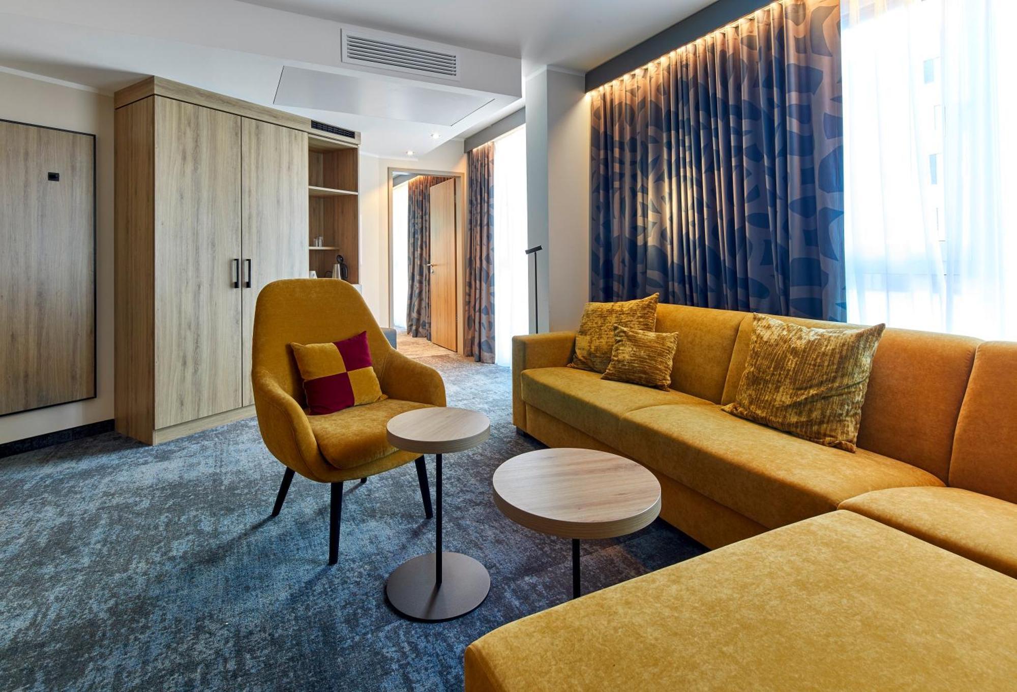 Queen Suite