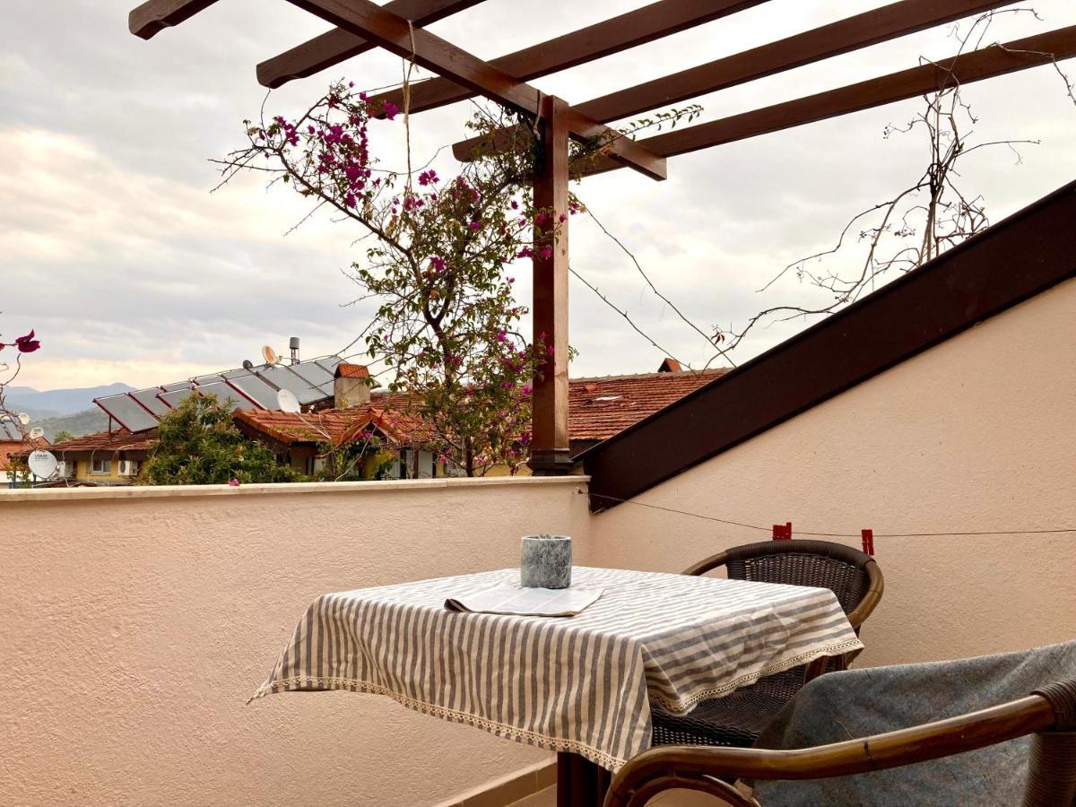 Studio Terrace,1765318876:JPEG