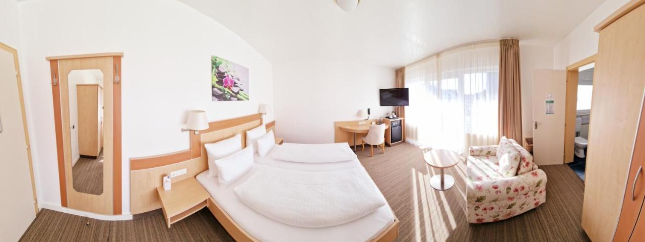Double Room,1351445932:JPEG