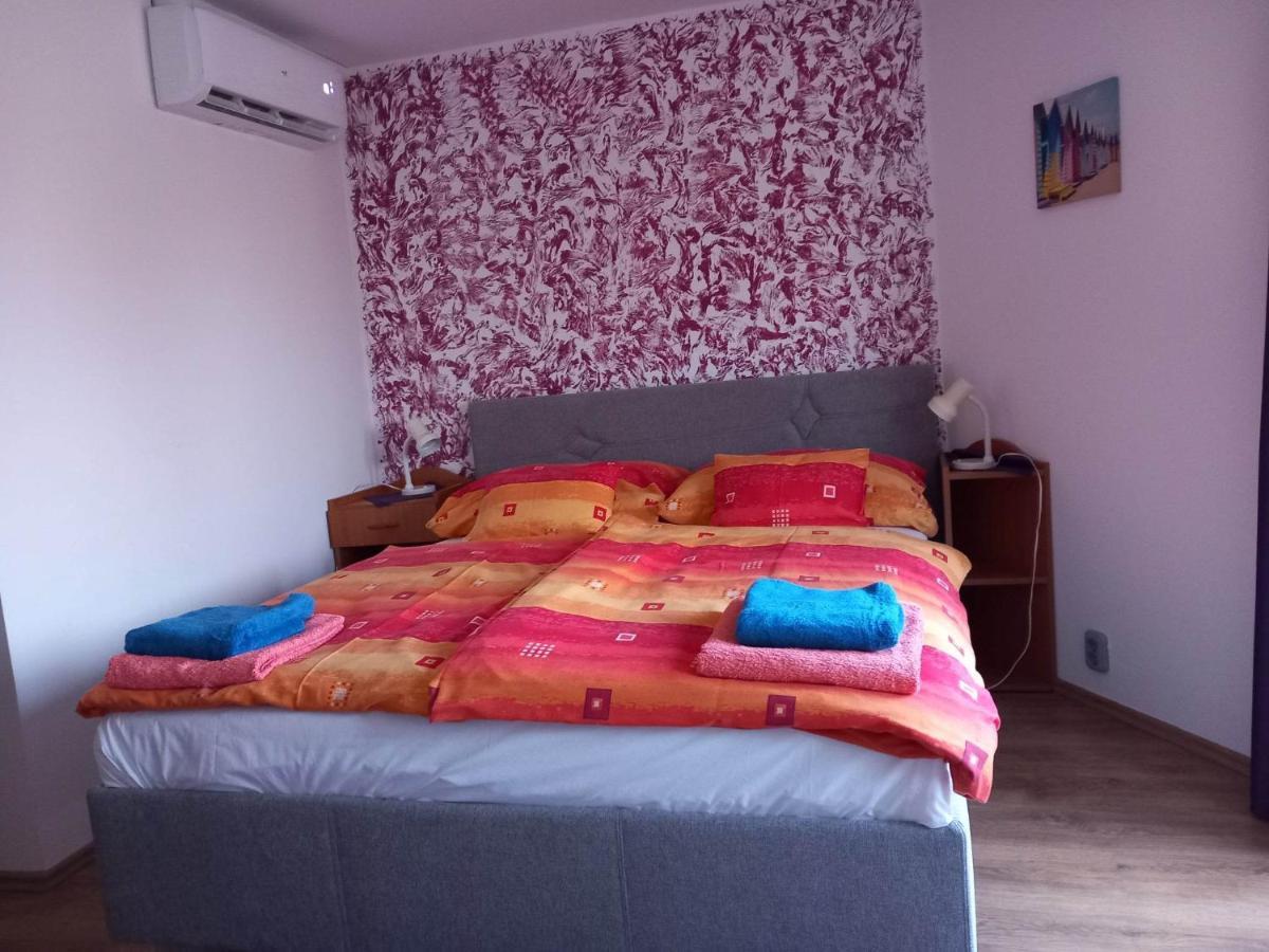 Dreibettzimmer mit Balkon