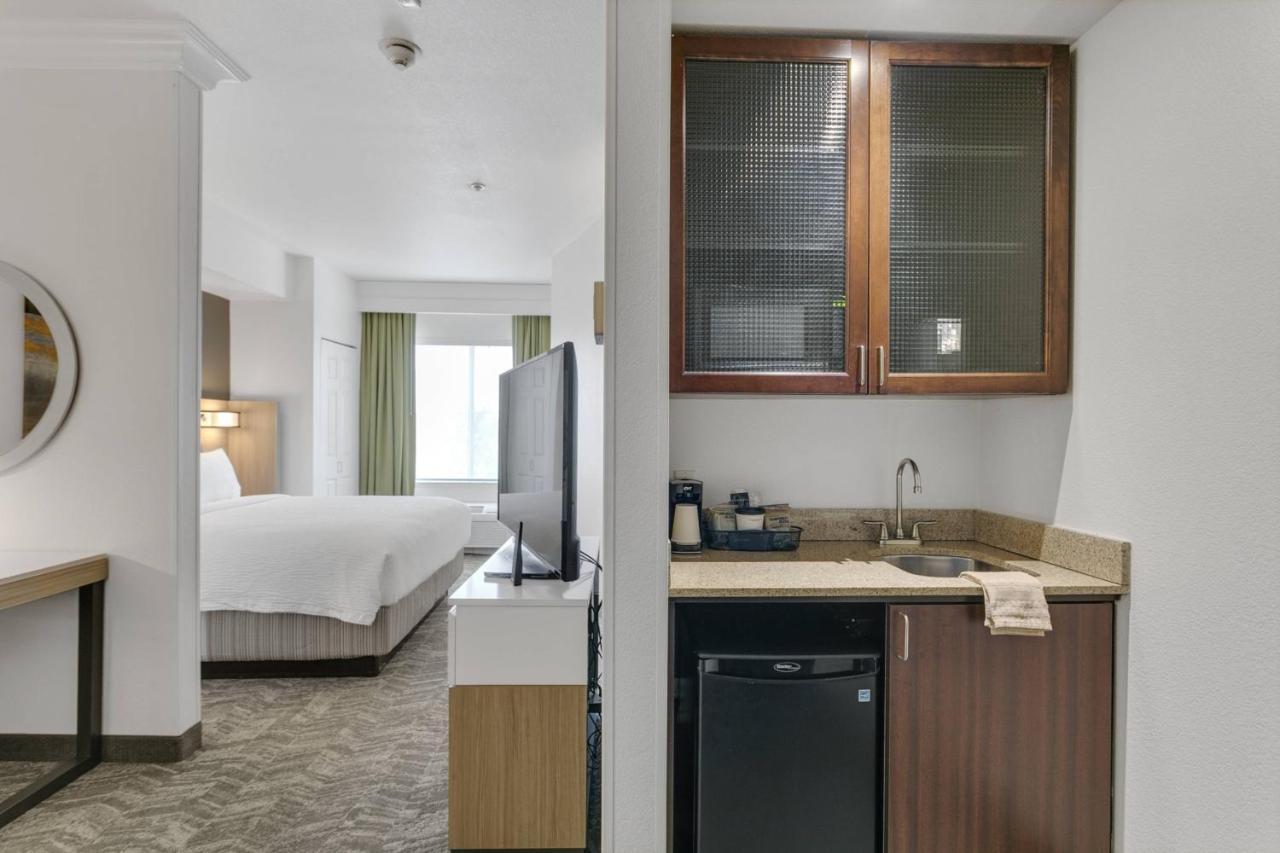 Suite, 1 King, Trundle bed