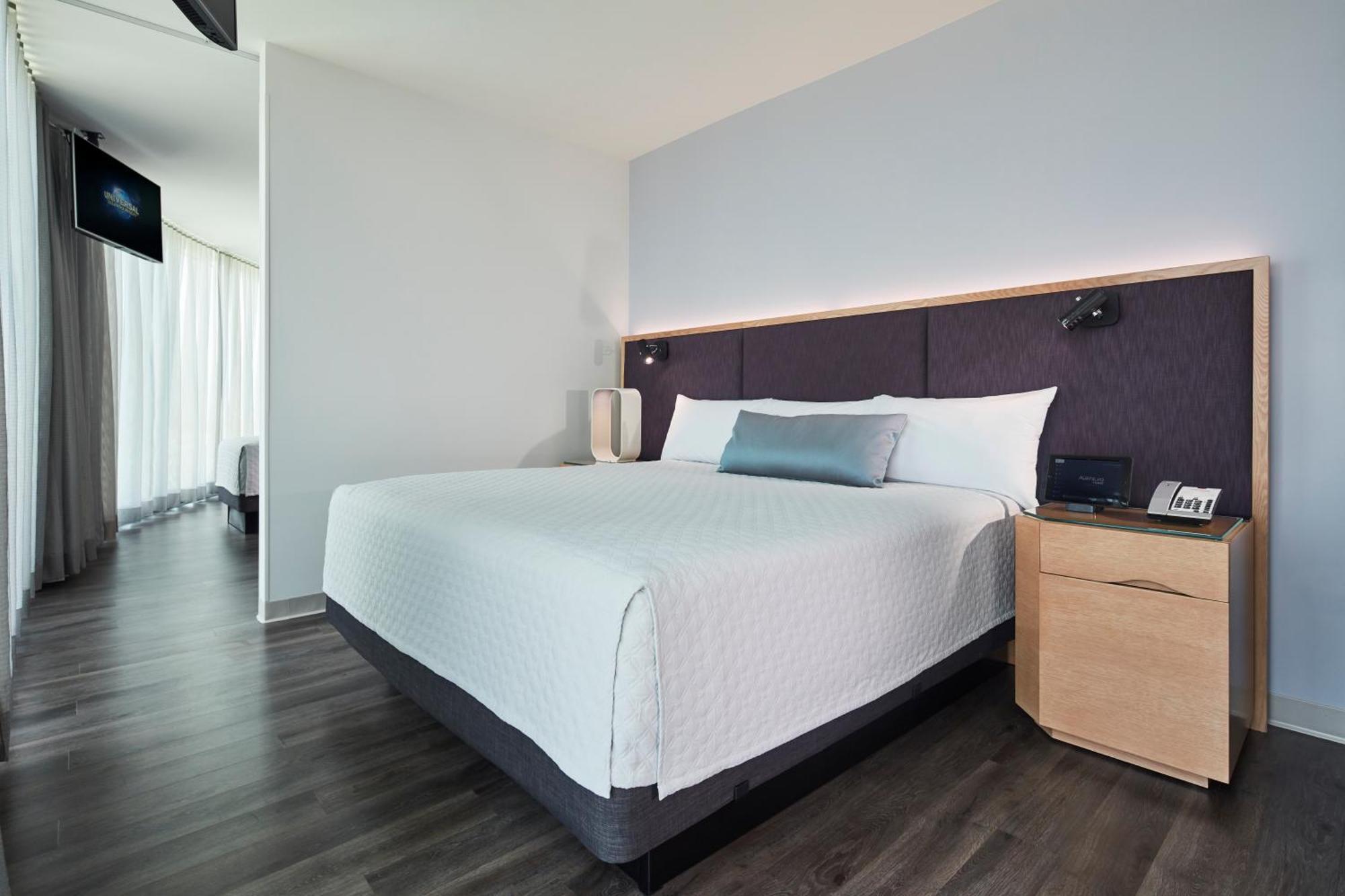 Kids Suite (Includes Early Park Admission*),1448482054:JPEG