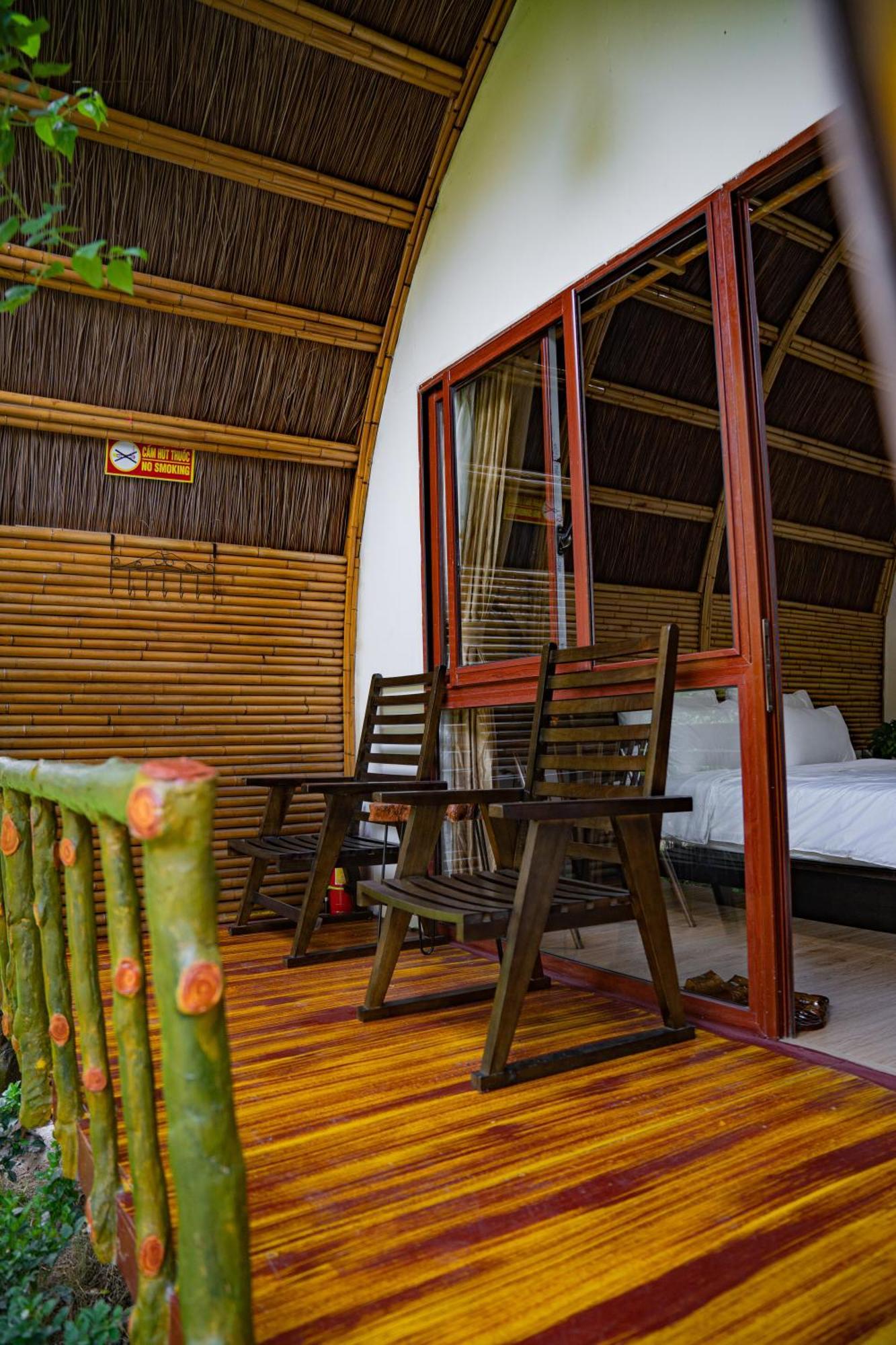 Deluxe Bungalow with Garden View