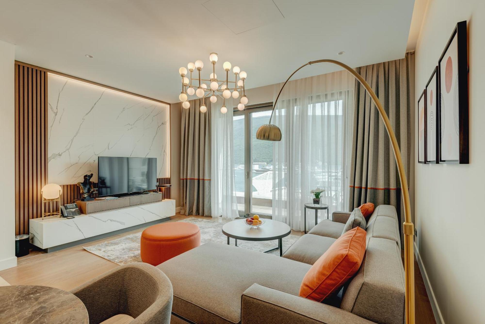 Mimosa One Bedroom Apartment with  Balcony