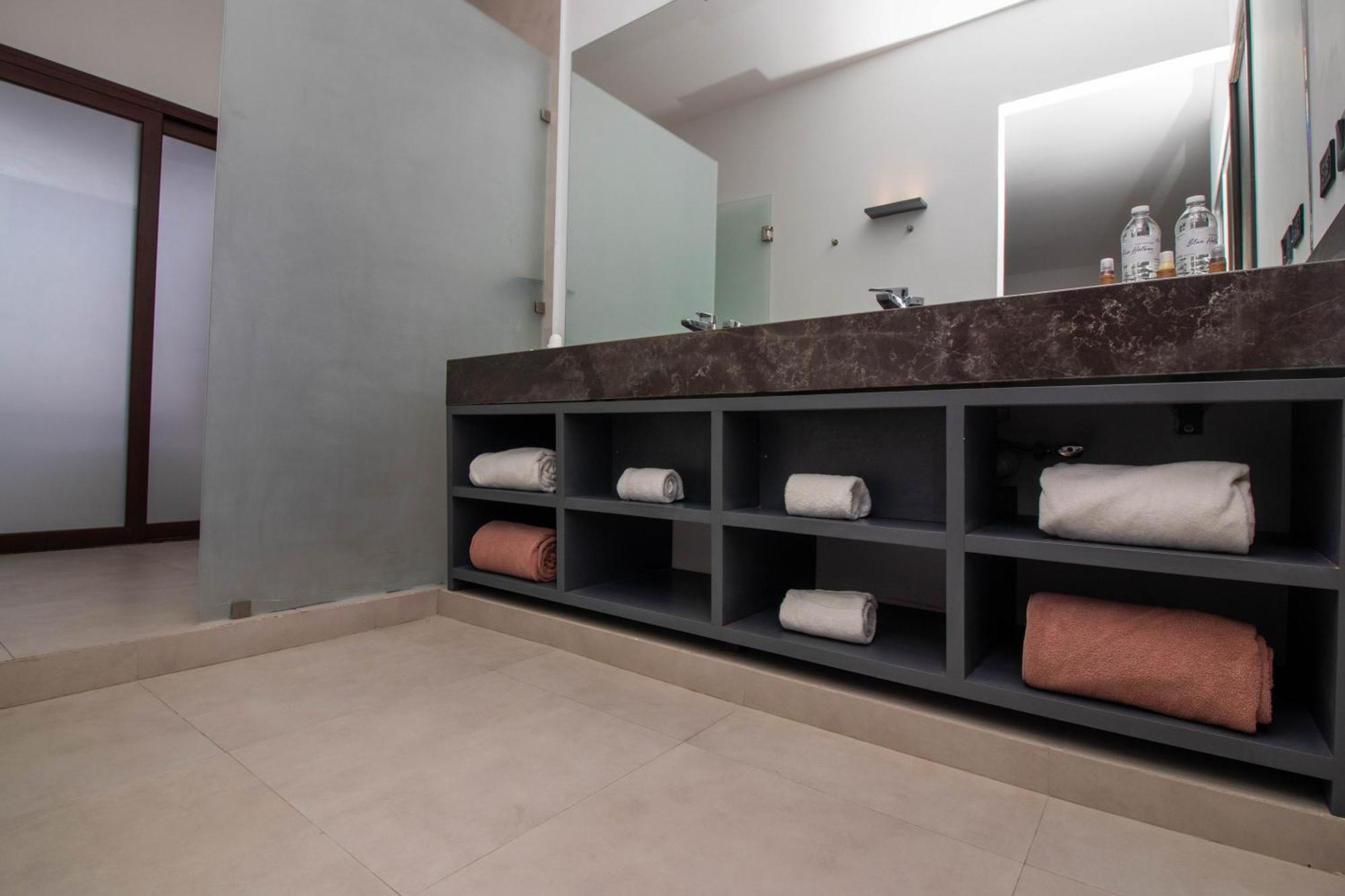 Mini Suite