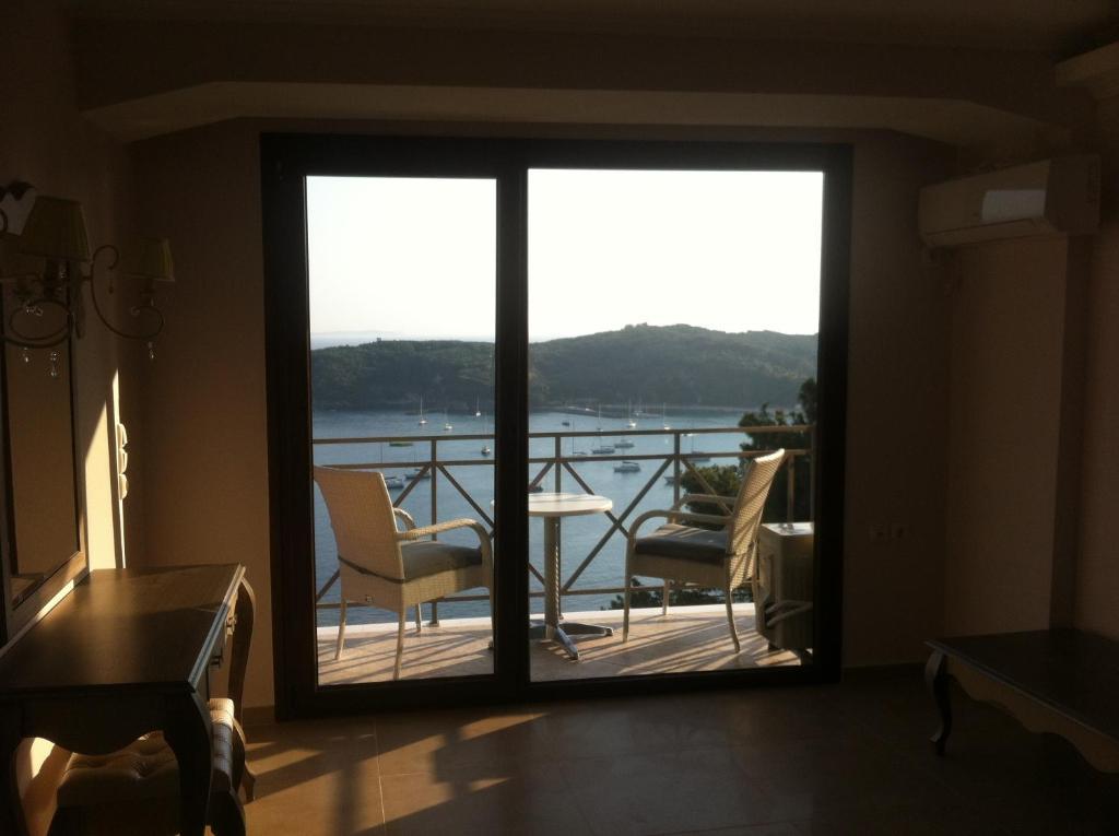 Grand Deluxe Double or Twin Room with Sea View