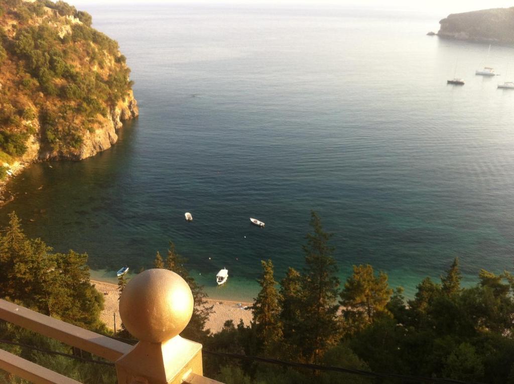 One-Bedroom Suite with Panoramic Sea View