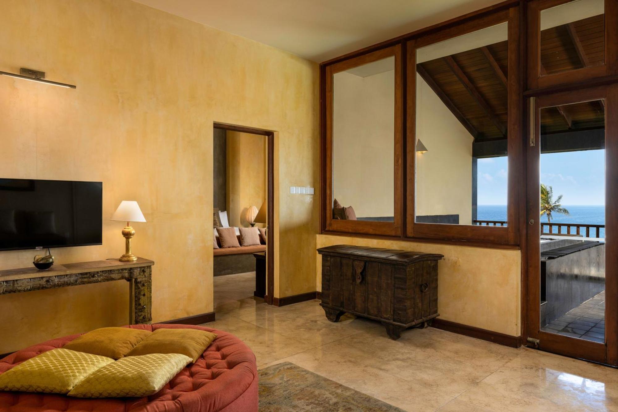 Themed Suite Plunge Pool