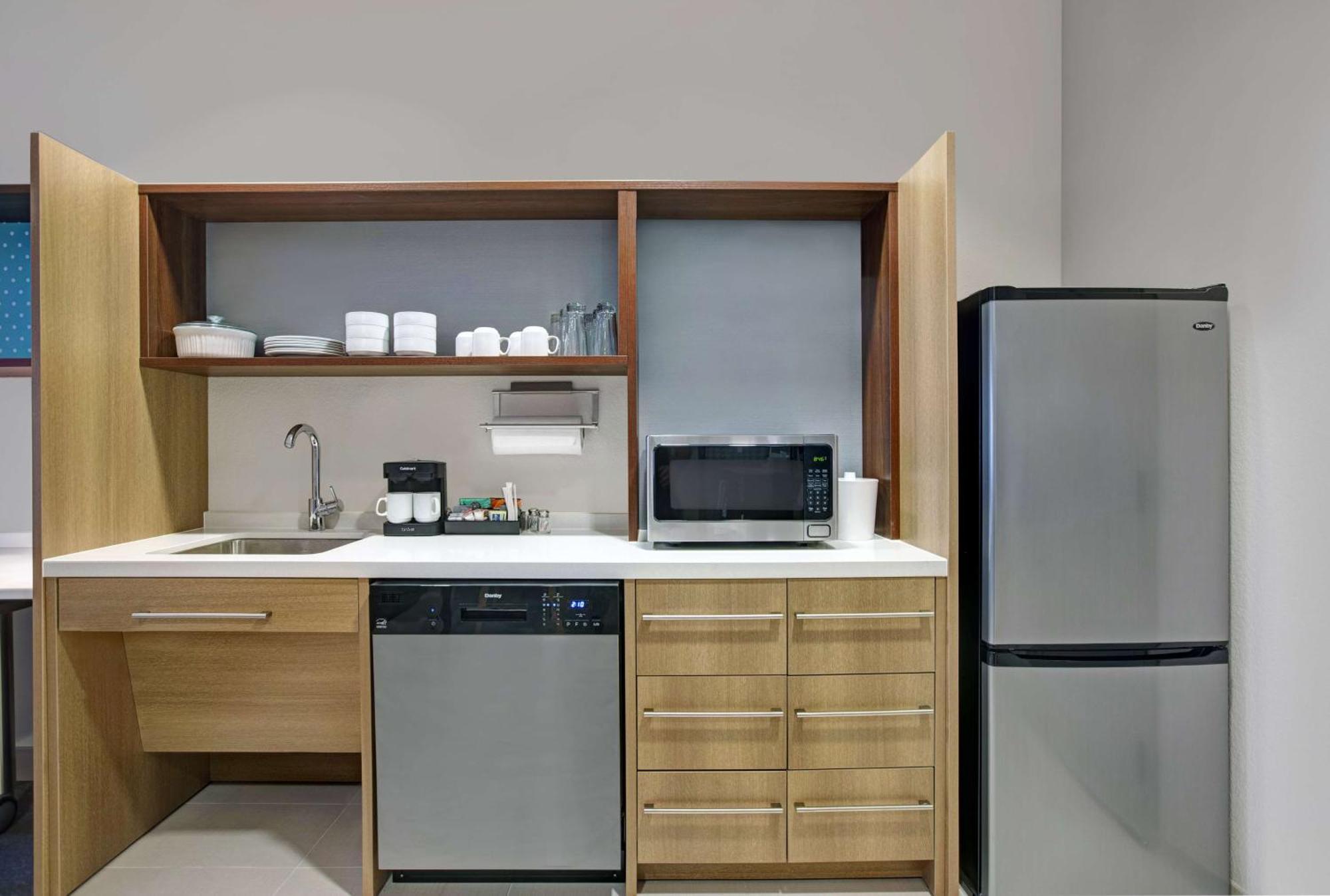 King Studio Suite - Mobility Access/Non-Smoking