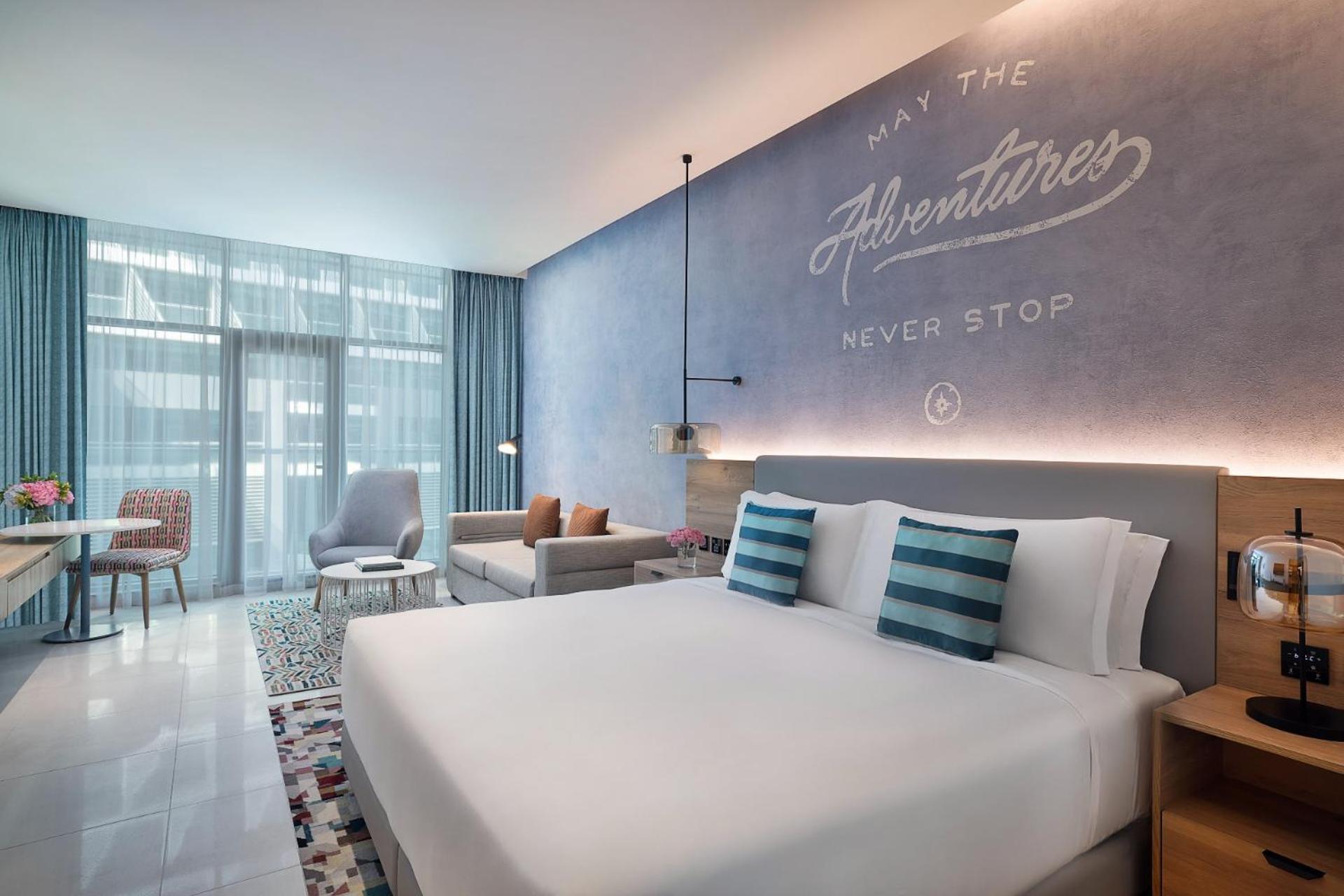 Chambre Familiale Deluxe avec Balcon, Accès à la Plage et à la Piscine à Débordement sur le Toit, Accès au Club pour Enfants