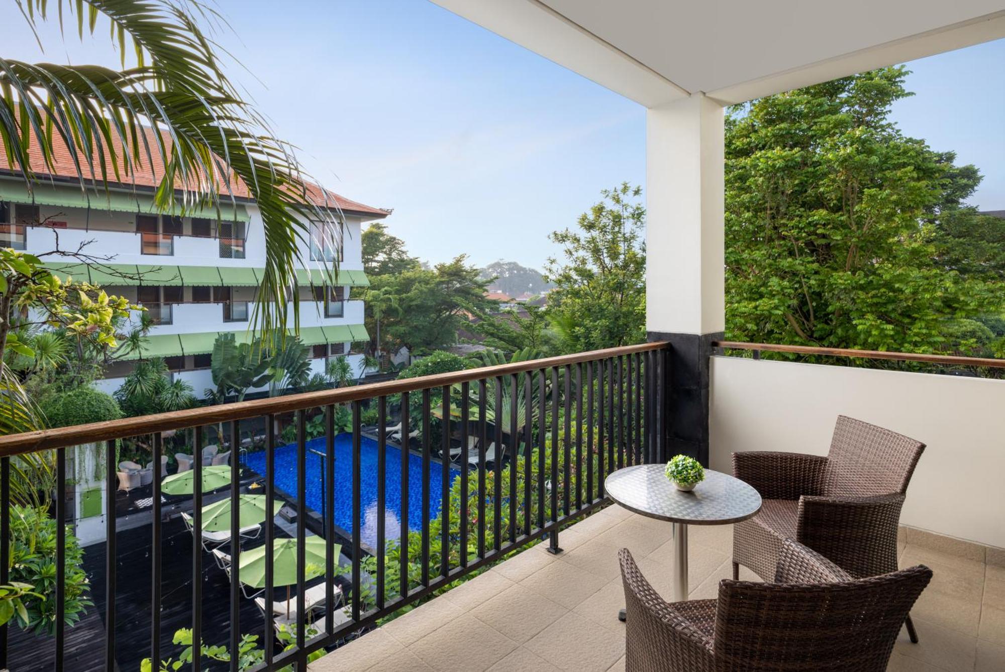 Junior Suite Pool View