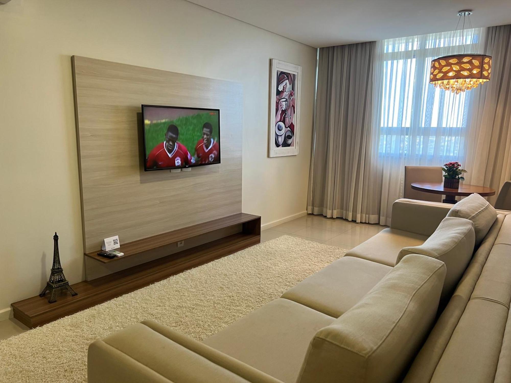 King Suite (2 Adults),1572660104:JPEG