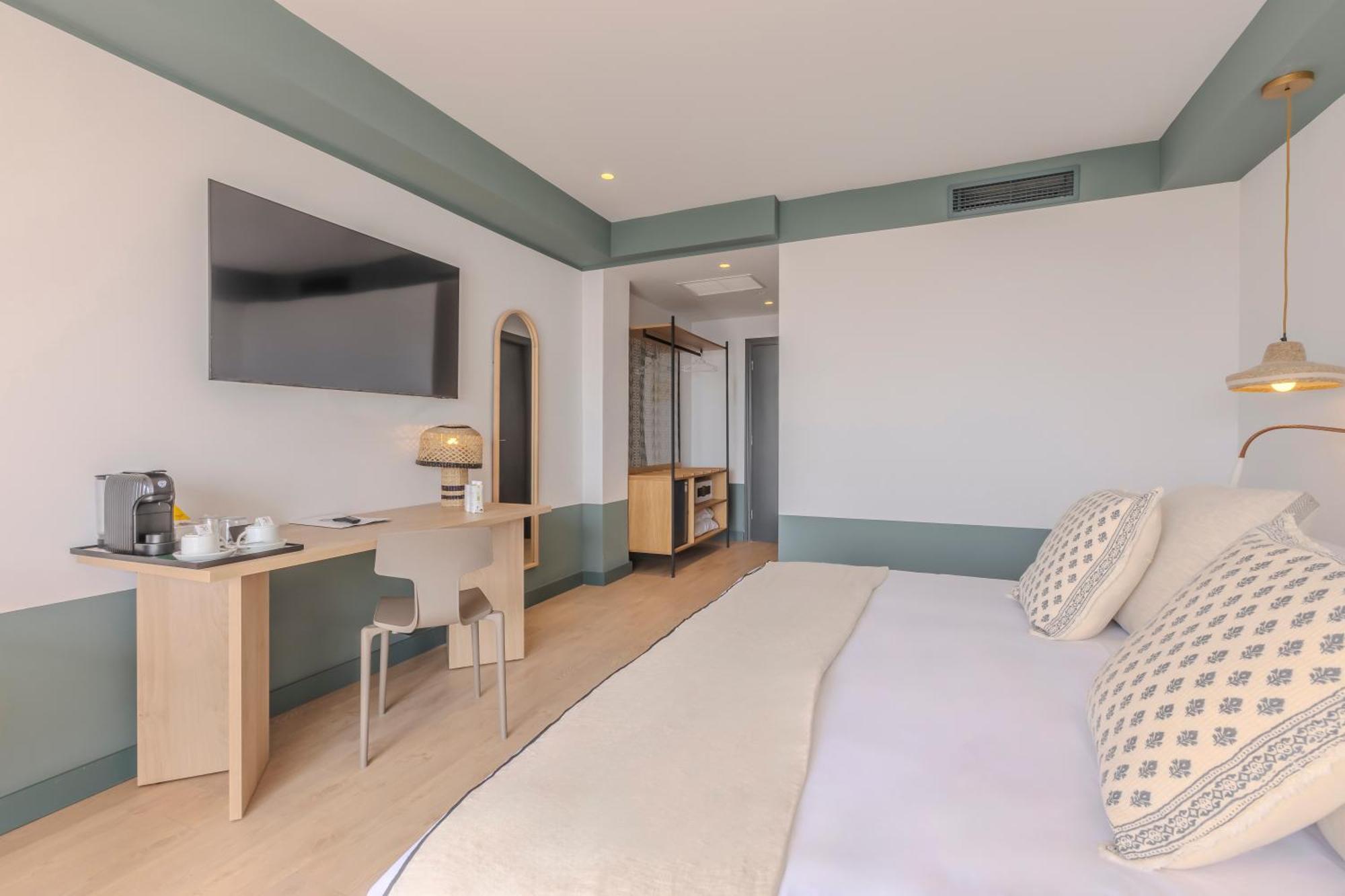Triple Room,1584421563:JPEG