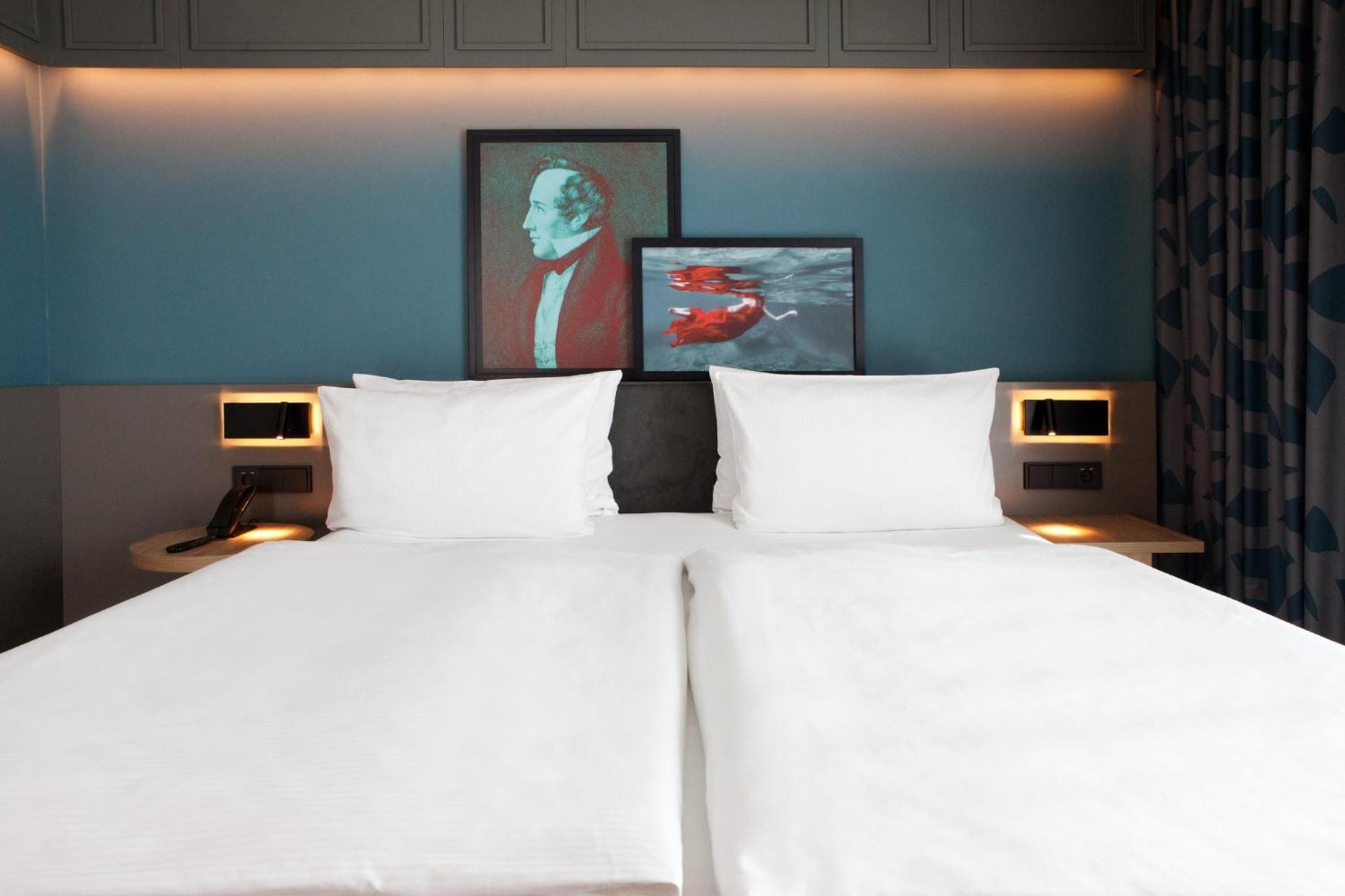 Standard Queen Room