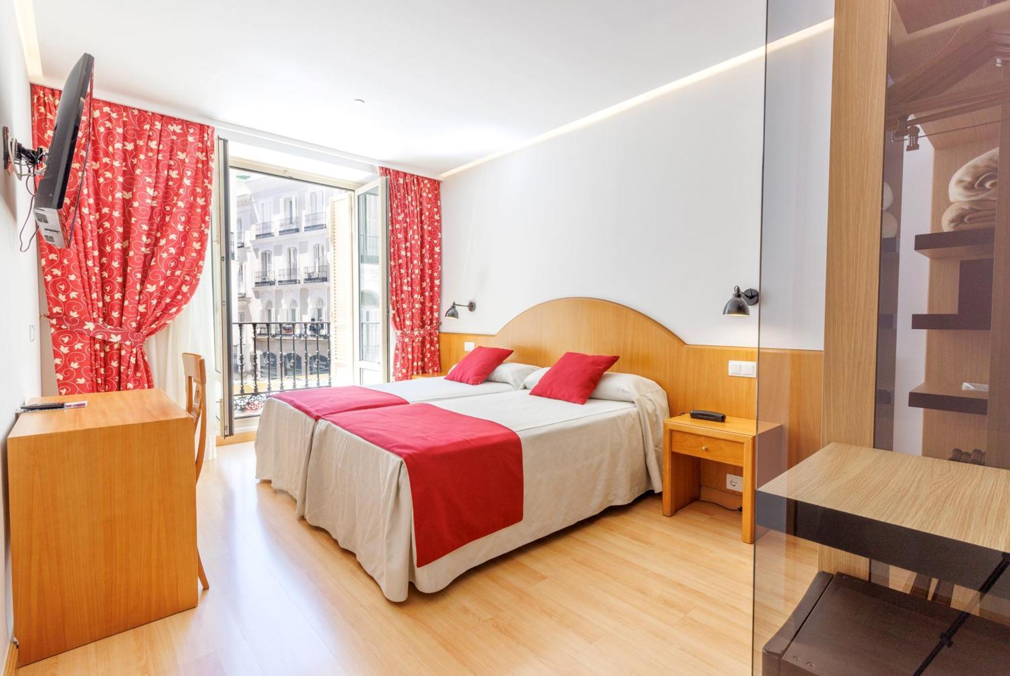 Two Connecting Double Rooms,1607676271:JPEG