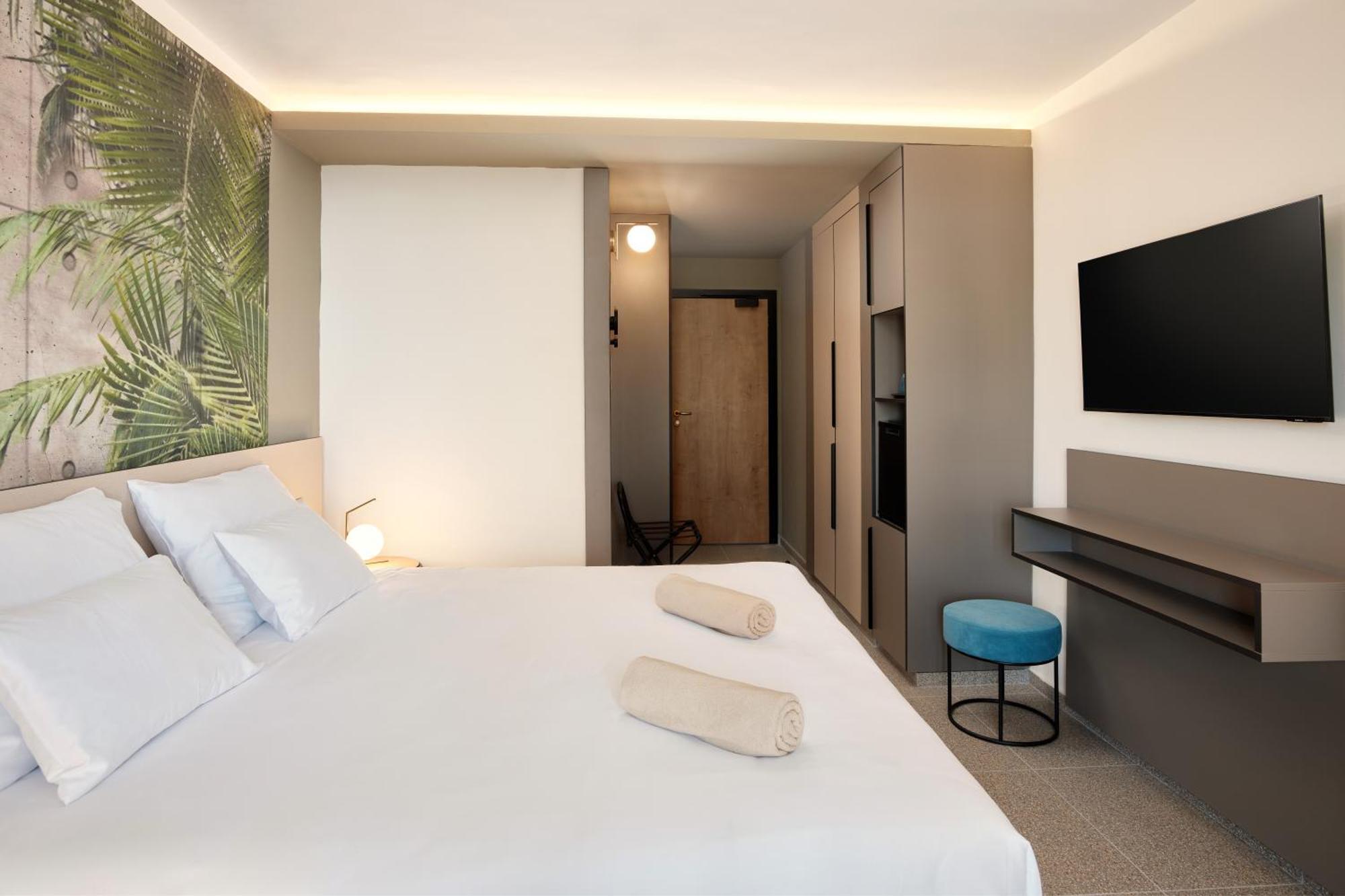 Double Room with Sea View and Balcony