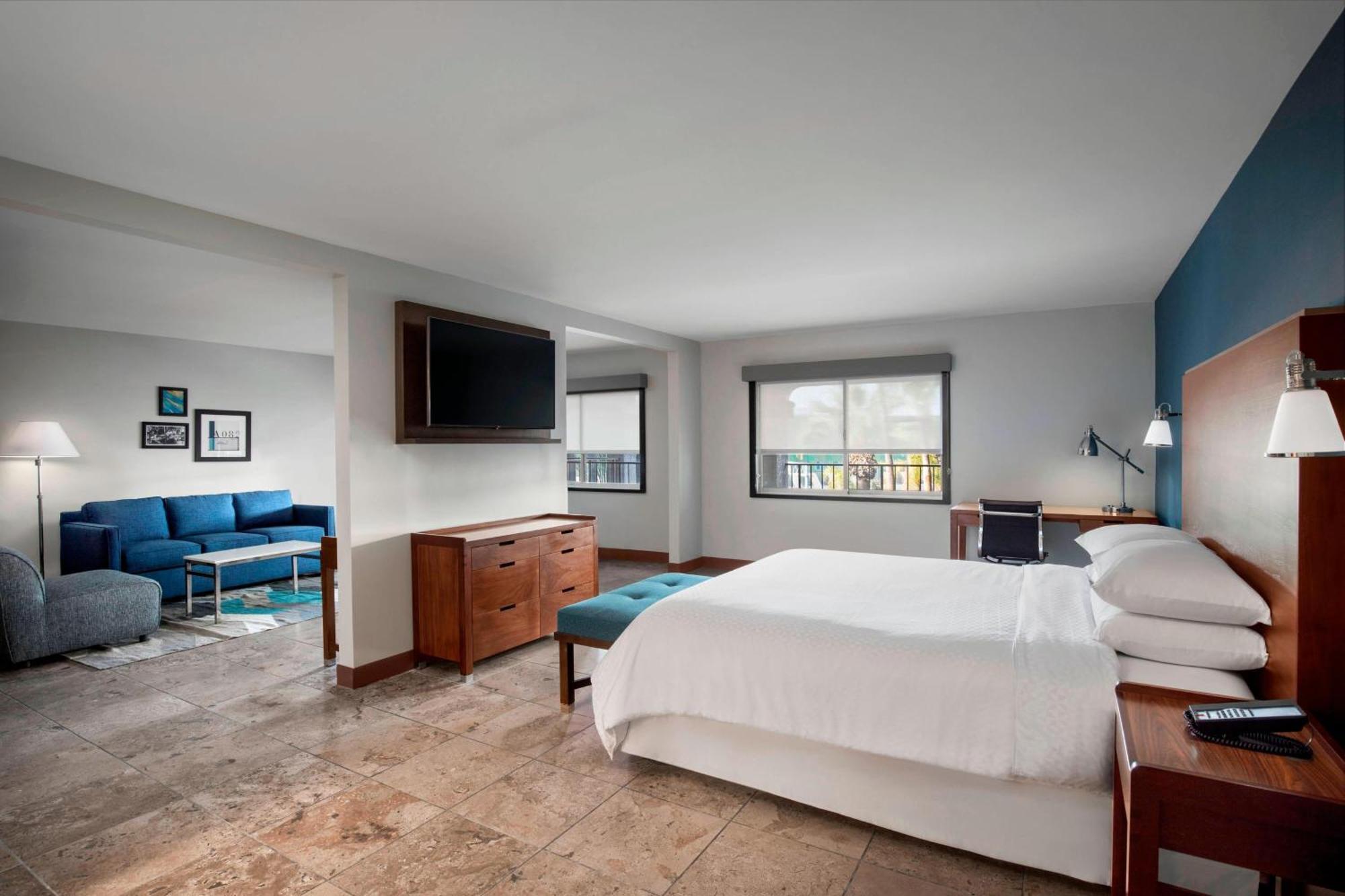 Suite, 1 King, Pool view,1632992893:JPEG