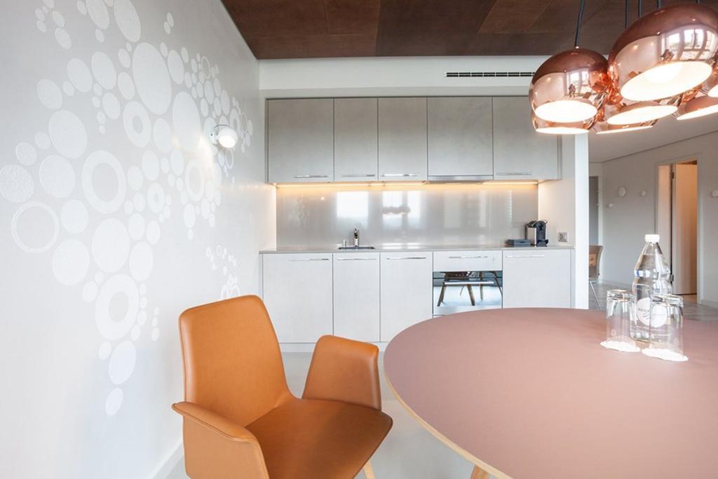 Executive Residential One-Bedroom Suite with Kitchen