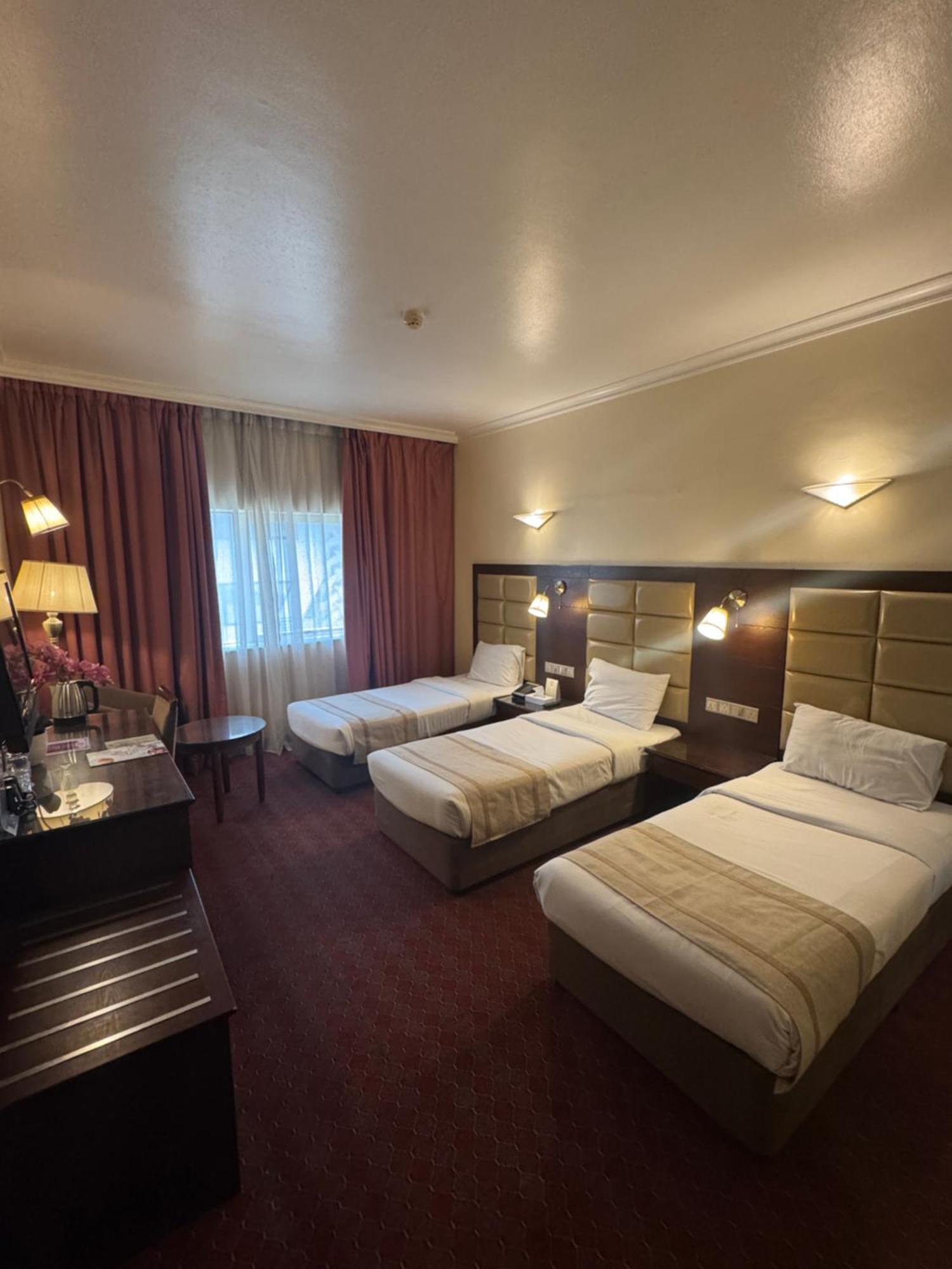 Quarto Triplo Standard