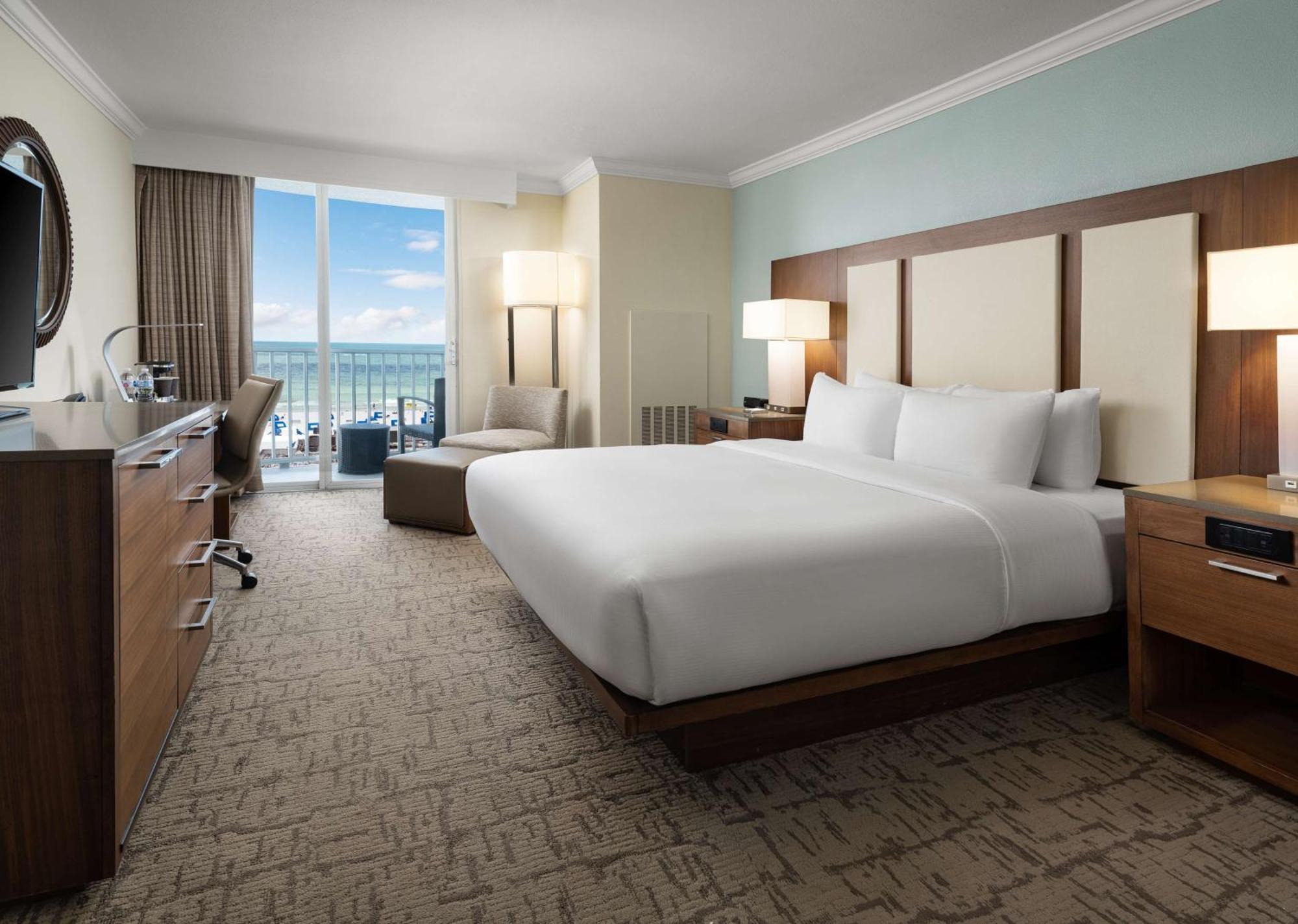 King Room Gulf View,1657147696:JPEG