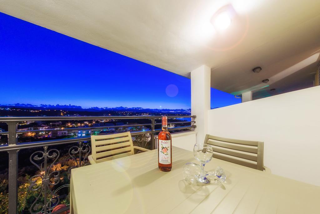 Family Apartment with Sea View