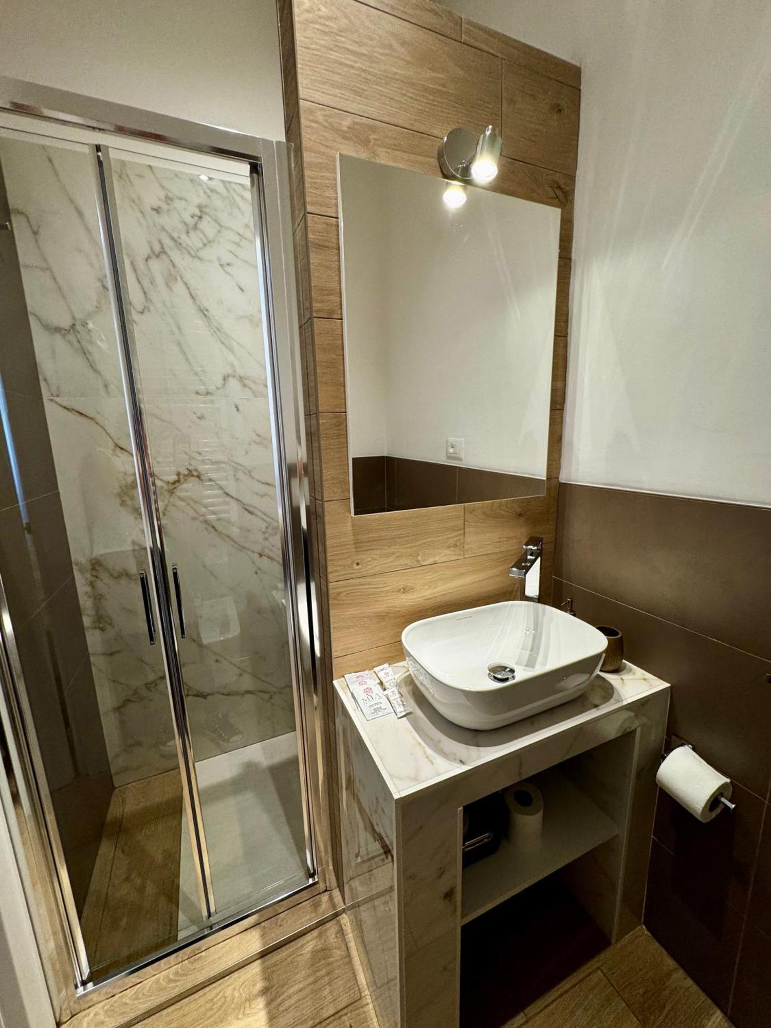 Quadruple Room with Private Bathroom,1674085272:JPEG