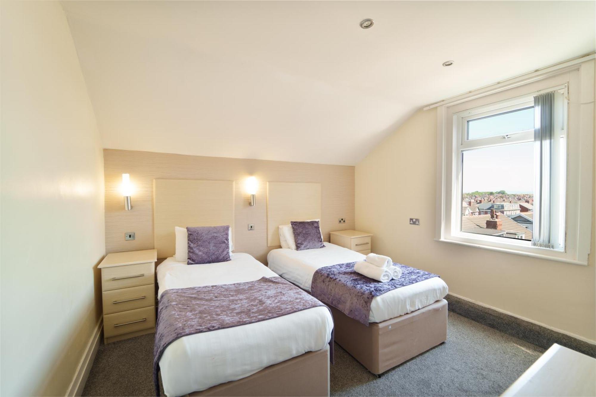 Standard Twin Room,1679604358:JPEG