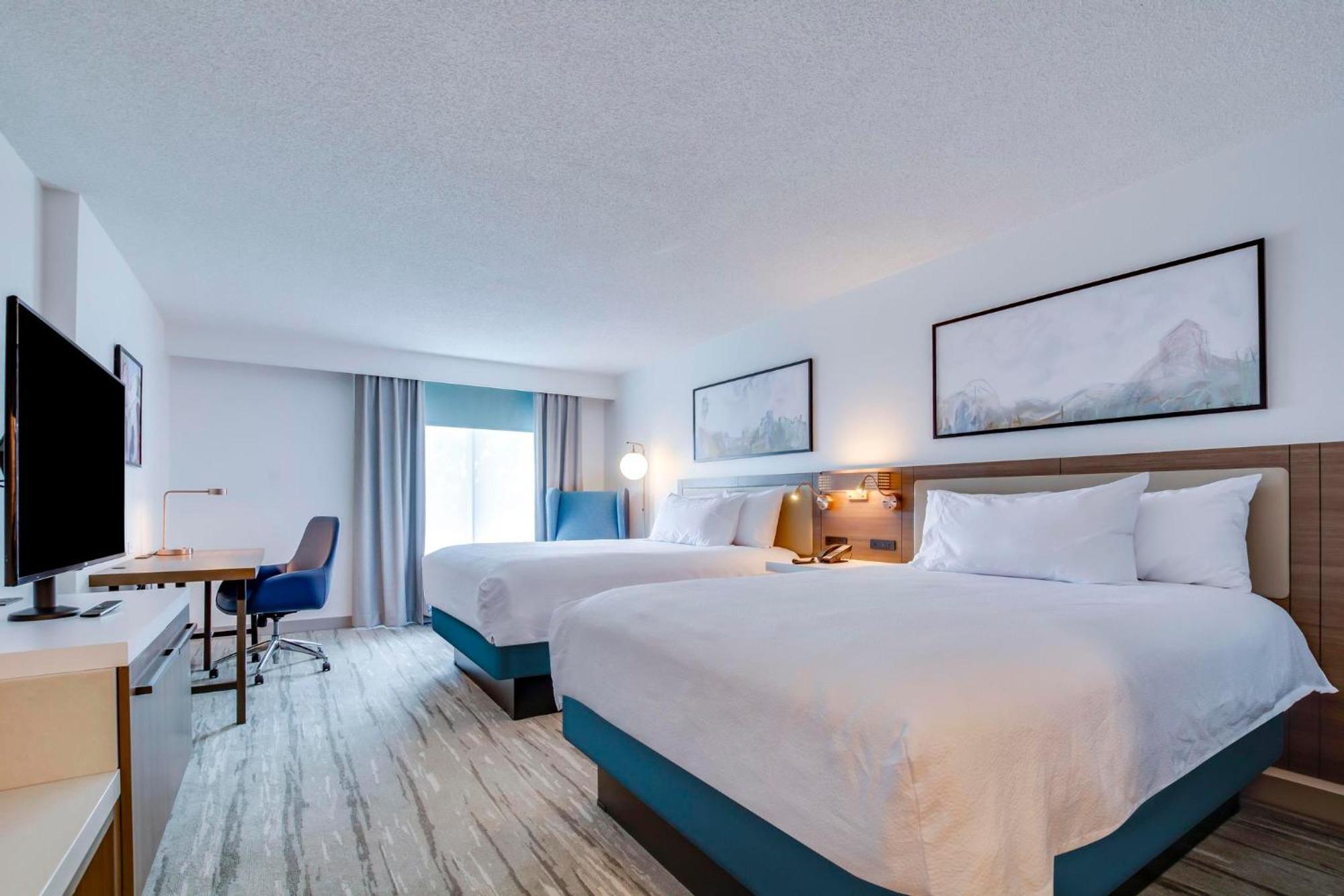 Queen Room with Two Queen Beds and Bath Tub - Mobility Accessible