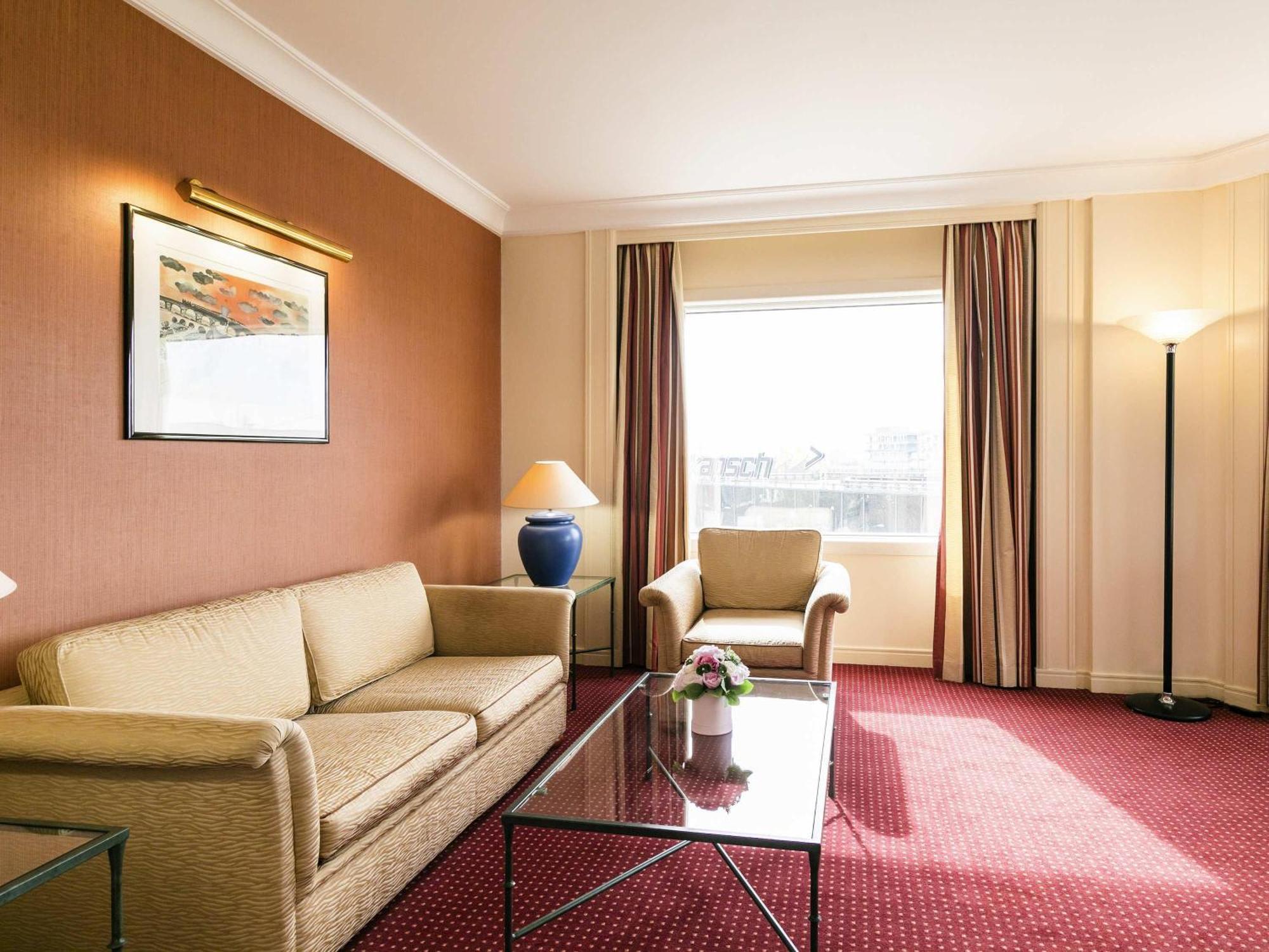 Executive Suite One Double Bed,1716993496:JPEG