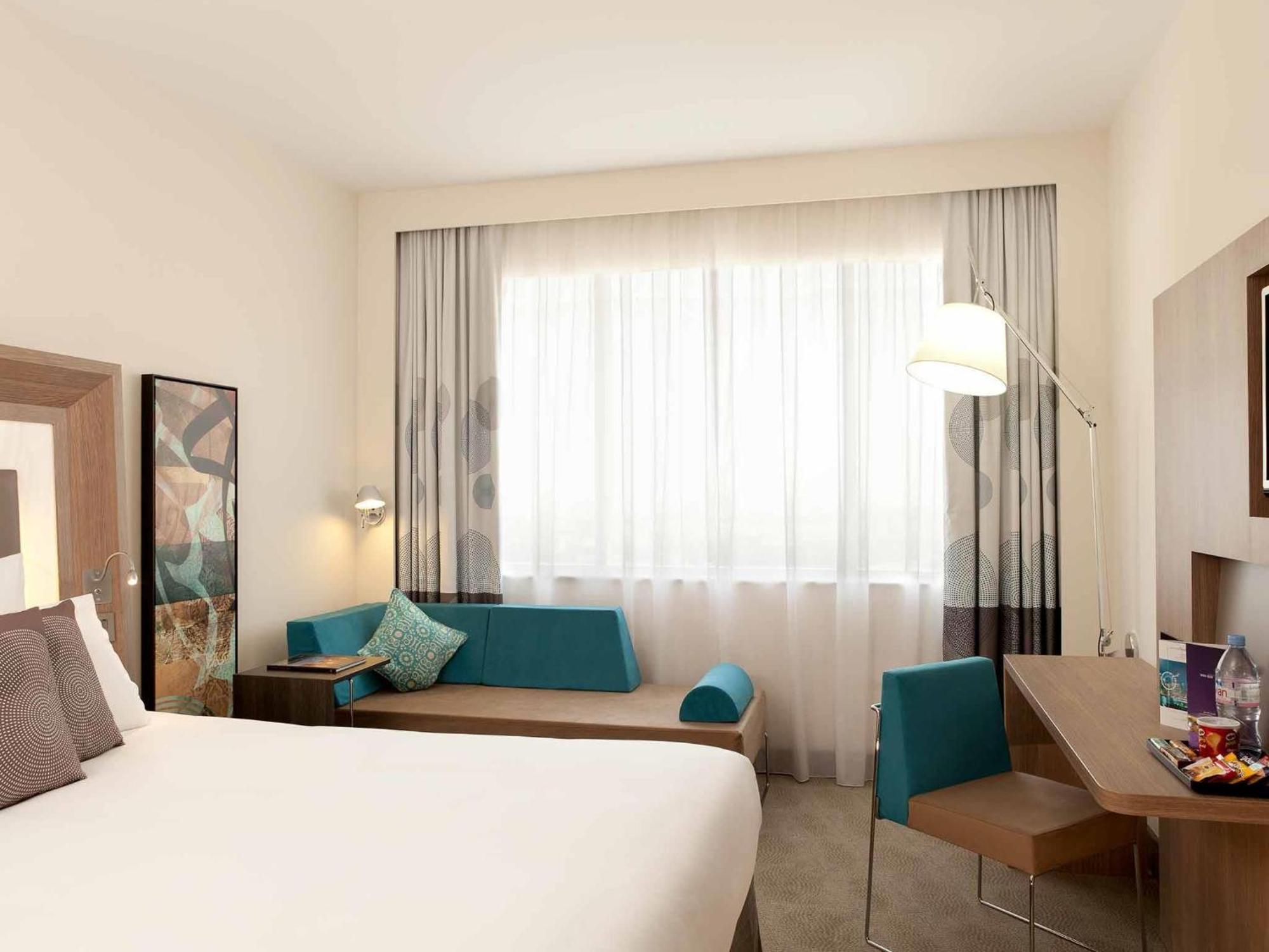 Quarto Executivo com 1 Cama de Casal